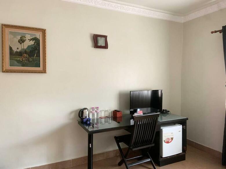 Hostal Tanei Guesthouse