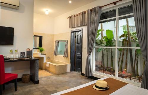 Landing Point Hotel
