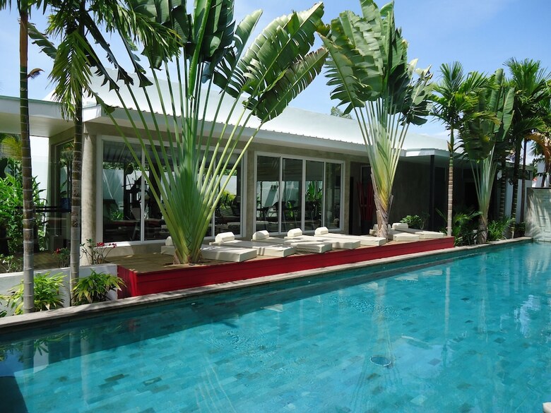Men's Resort & Spa (Gay Hotel)