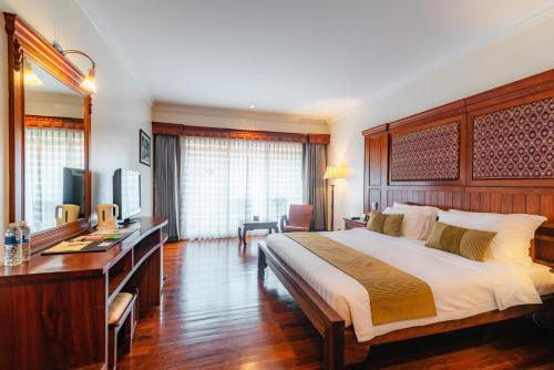 Hotel Empress Residence Resort And Spa