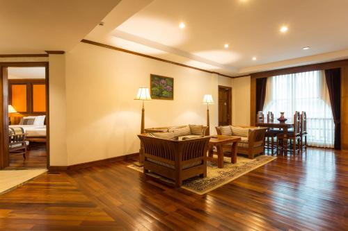 Hotel Empress Residence Resort And Spa