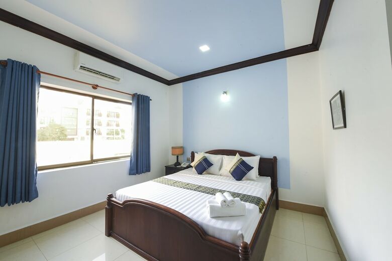 Hotel The Villa Sok San Square