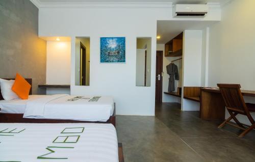 Hostal Golden Village Guesthouse