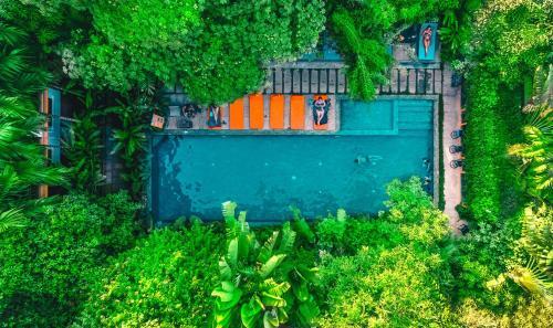 Hostal Golden Village Guesthouse