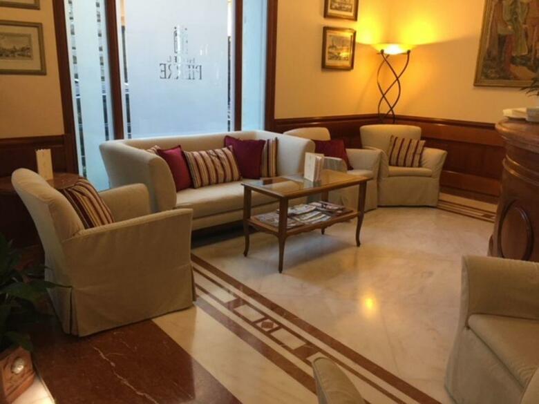 Hotel Pierre