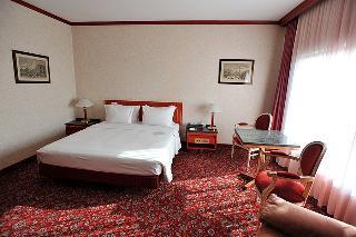 Hotel Russott