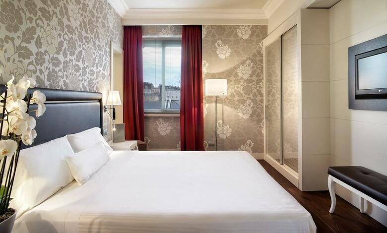 Hotel Sina De La Ville