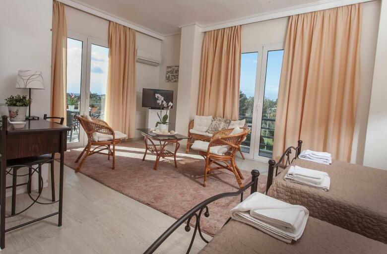 Minavra Hotel