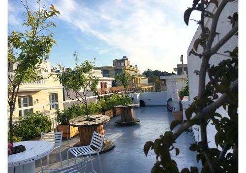 Live In Athens, Psyrri Central Apartments
