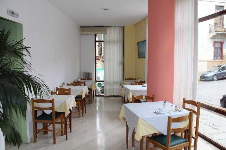 Nefeli Hotel