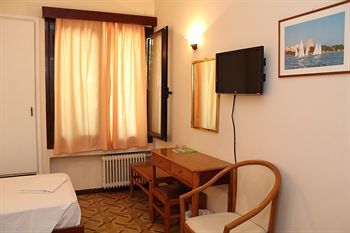 Nefeli Hotel