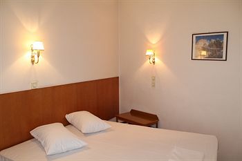 Nefeli Hotel