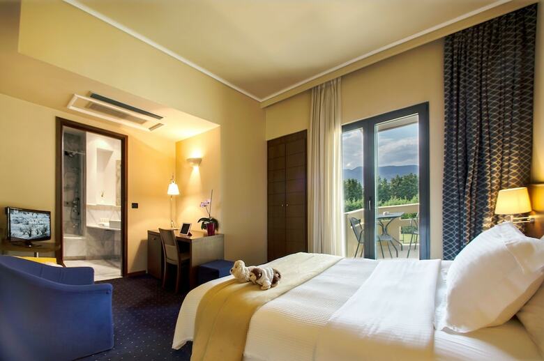 Dekelia Hotel