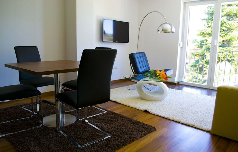 Hostal Residence Villa Karda