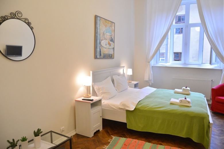 Hotel On The Square Guesthouse