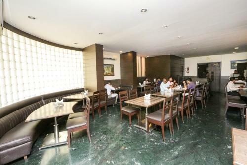 Lucky Hotel Goregaon