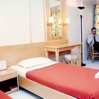 Avion Hotel