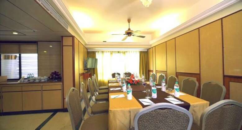 Aparthotel The Emerald - Hotel & Executive Apartments