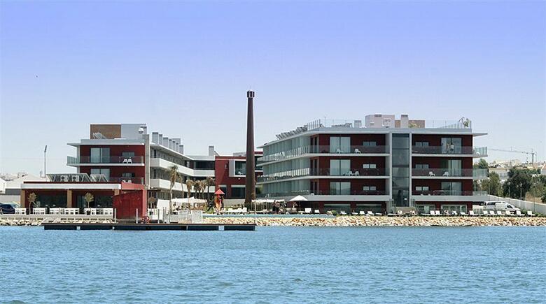 �gua Hotels Riverside