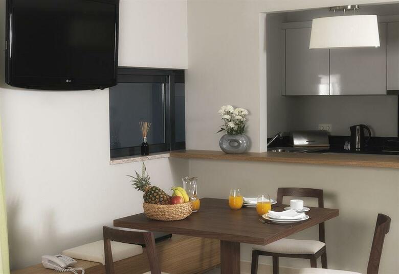 �gua Hotels Riverside