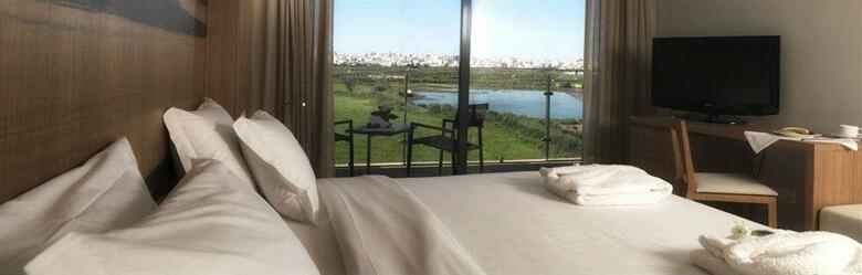 �gua Hotels Riverside