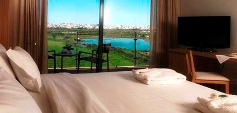 �gua Hotels Riverside