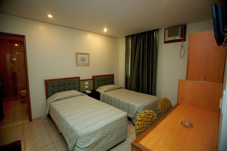 Cinel�ndia Hotel