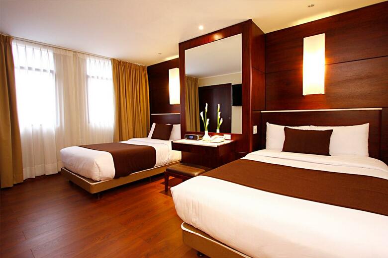 Hotel Reina Isabel