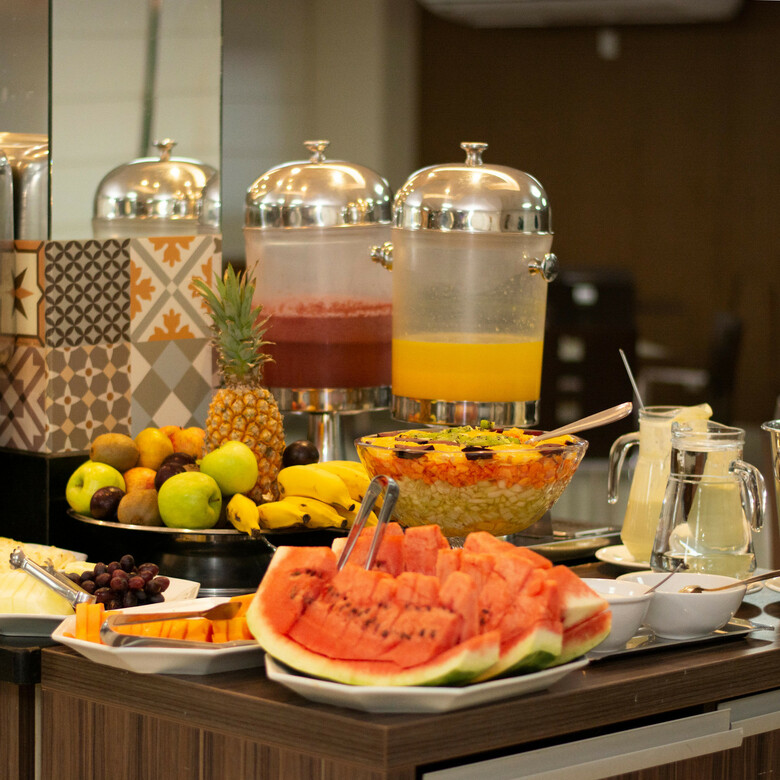 Golden Plaza Hotel