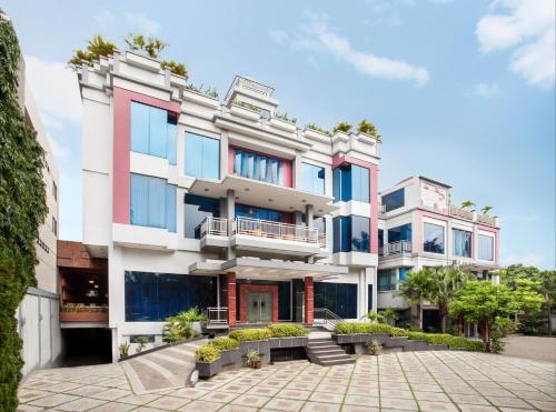 Sahati Hotel