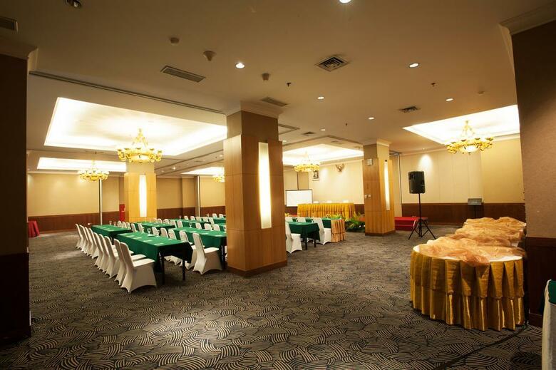 Grand Asia Hotel
