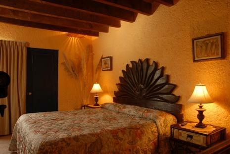 Hotel Las Rocas Resort & Spa