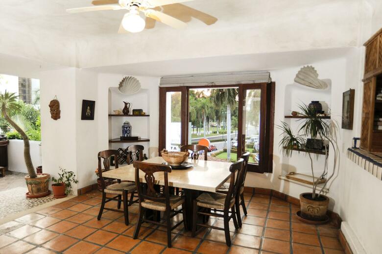 Hotel Suites Ixtapa Plaza Y Centro Comercial