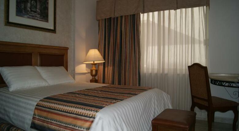 Hotel Savoy Express Torre�n
