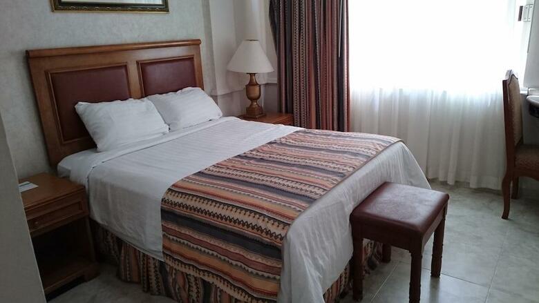 Hotel Savoy Express Torre�n