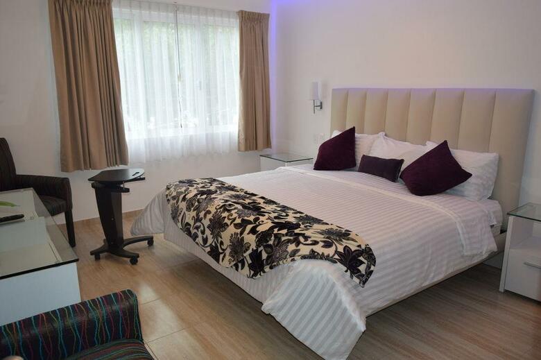 Hotel Condesa 185