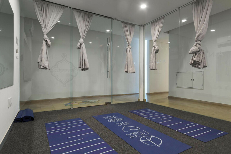 Hotel Anah Suites By Sunest