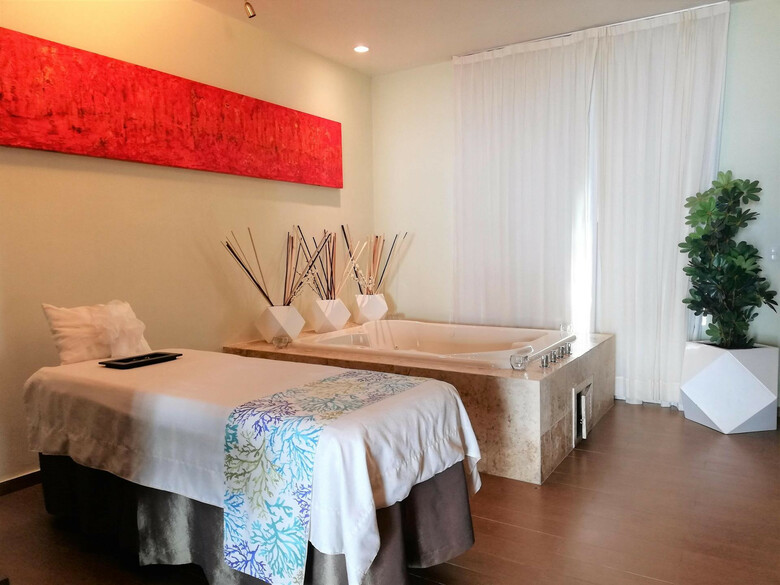 Hotel El Dorado Seaside Suites