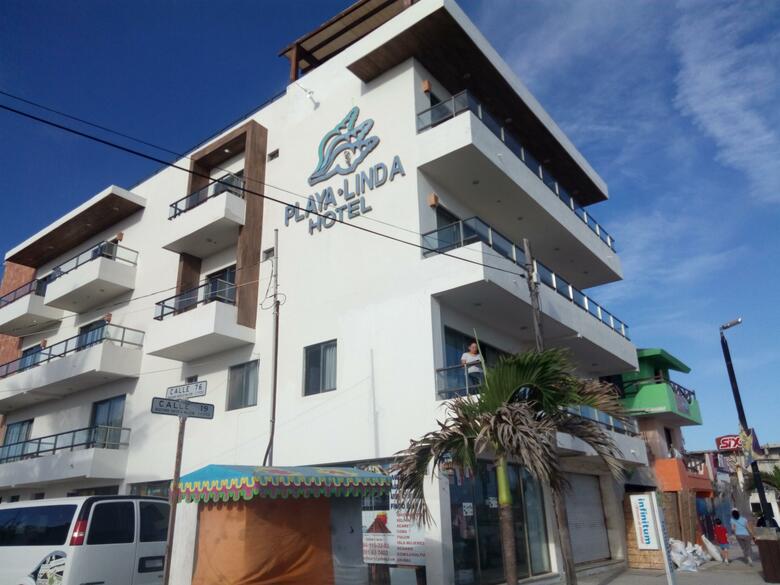 Playa Linda Hotel