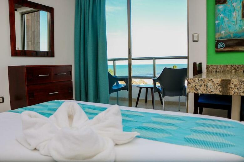 Playa Linda Hotel