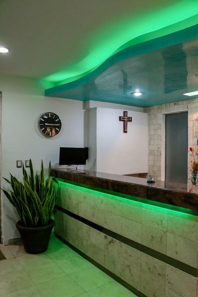 Playa Linda Hotel
