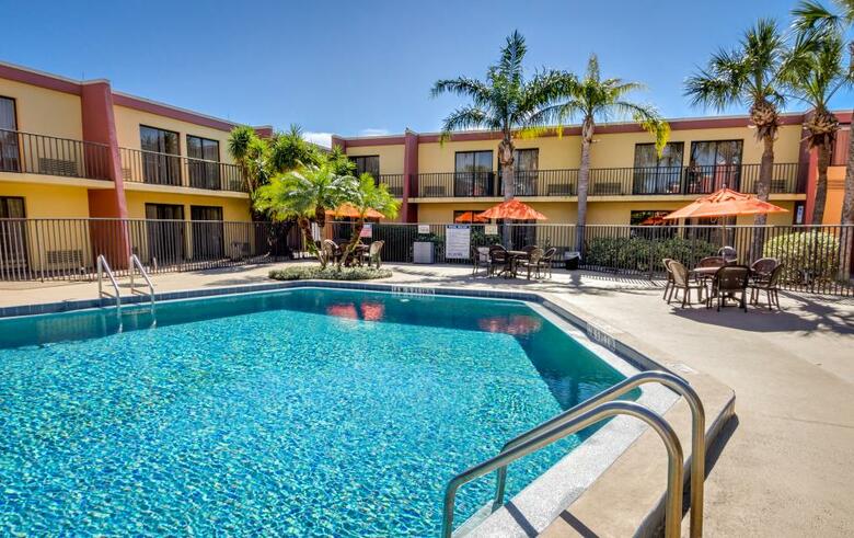 Midpointe Hotel By Rosen Hotels And Resorts