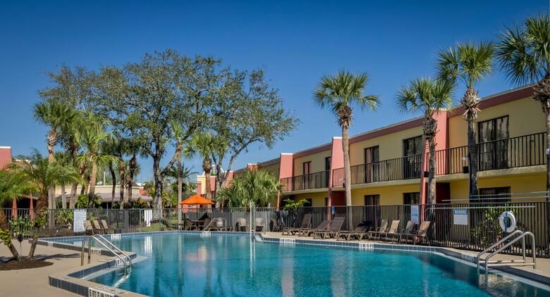 Midpointe Hotel By Rosen Hotels And Resorts