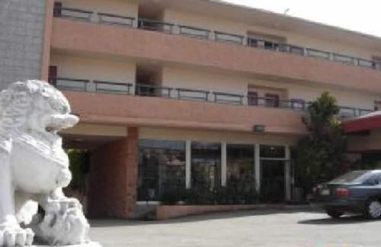 Royal Century Hotel