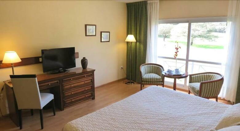 Howard Johnson Hotel & Spa Villa General Belgrano