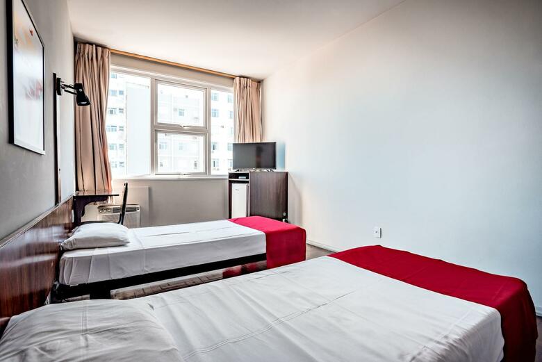 Oyo Cannes Palace Hotel