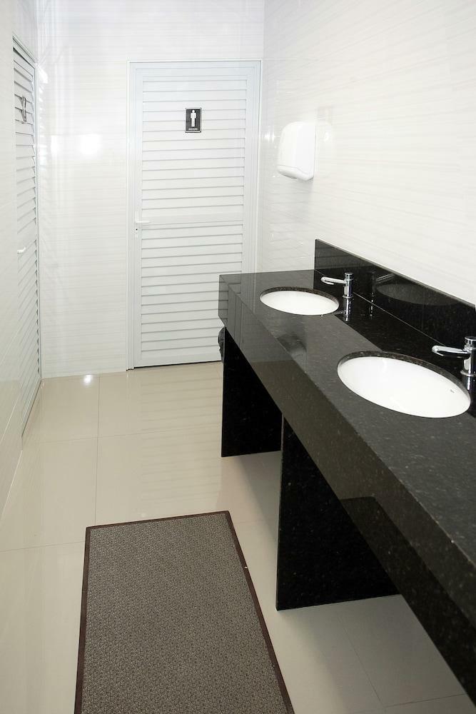 Tropicanas Apart Hotel