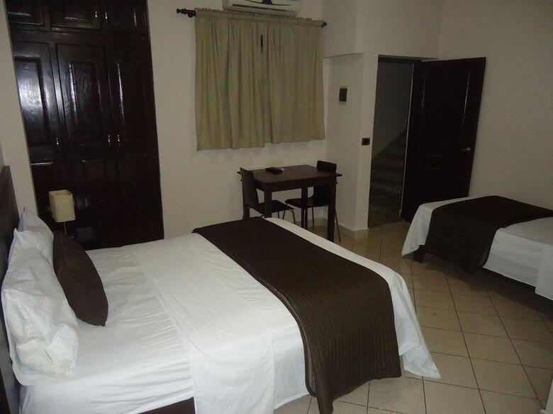 Hotel Ocean Breeze Estudios