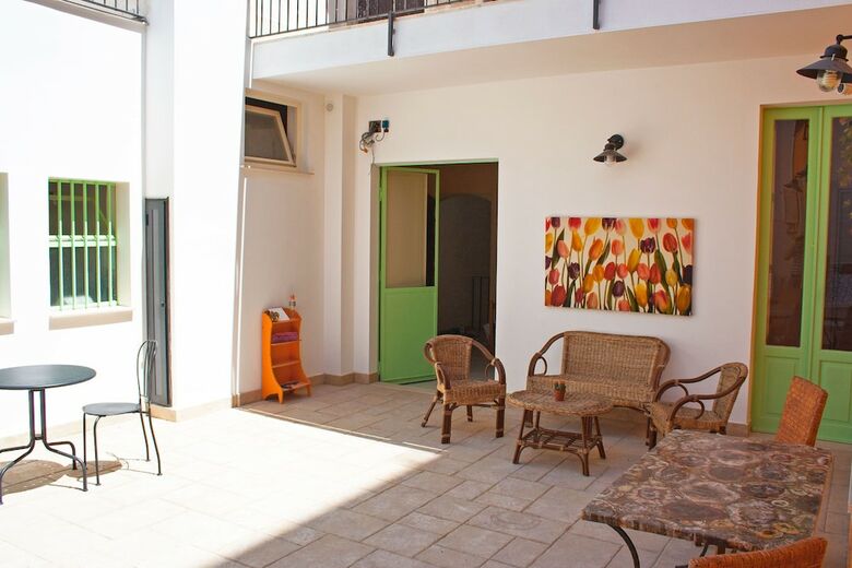 Hotel City-in-hostel-b&b
