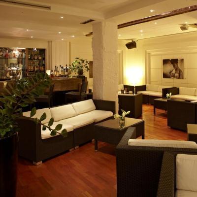 Hotel B4 Plaza